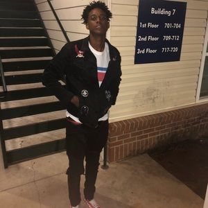 Meet your Posher, Juwan